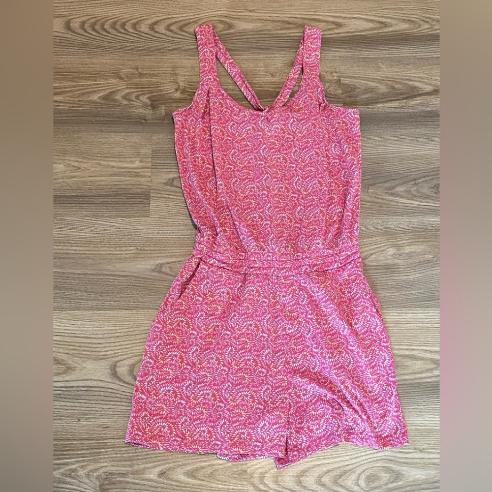 MK Mountain Khakis Sedona Romper Women’s size Small Mulberry